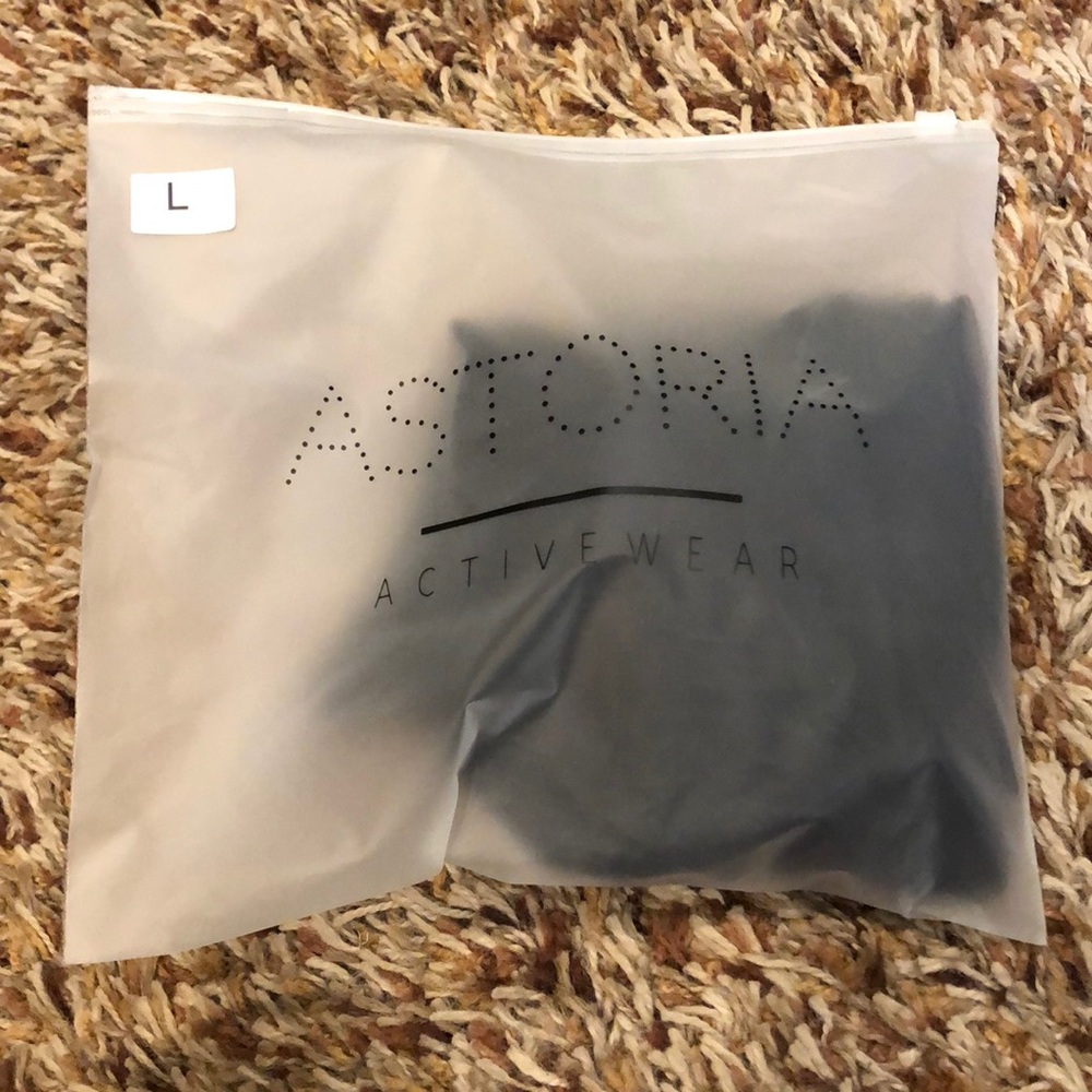 Astoria LUXE Max Support Sports Bra - Size M and L - Picture 6 of 7